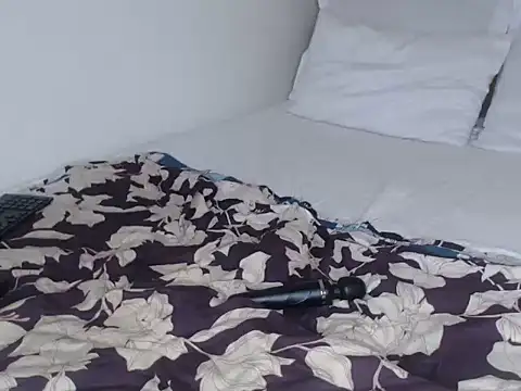 Bella 2025 online show from 04-05-26, 07:48