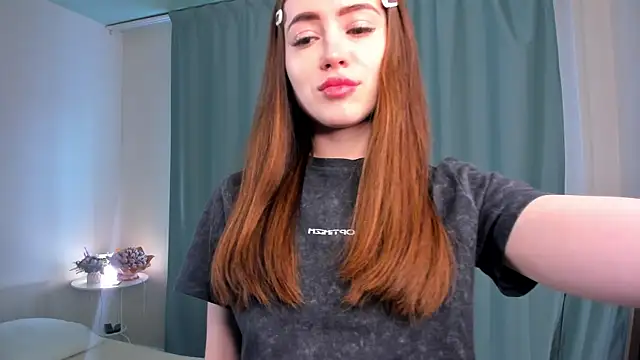 Chloeee4200 online show from 04-11-26, 12:53