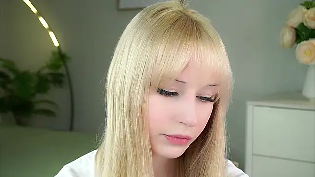 MarciDarugar online show from 12-22-25, 03:12