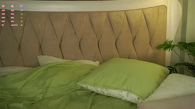 MarciDarugar online show from 10-18-25, 03:03