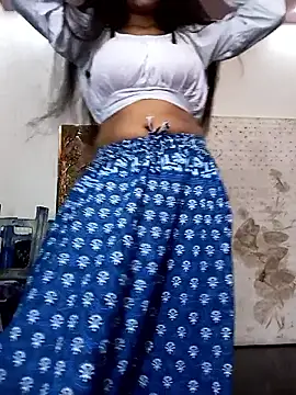 Snapshot of Rekha_89 chatting on 10-23-25, 04:11 Rekha 89 online show from 10-23-25, 04:11