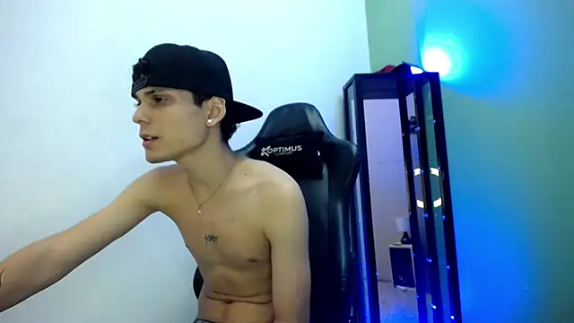 dilan hott  online show from 01-14-26, 08:56