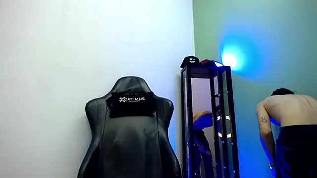 dilan hott  online show from 01-13-26, 07:51