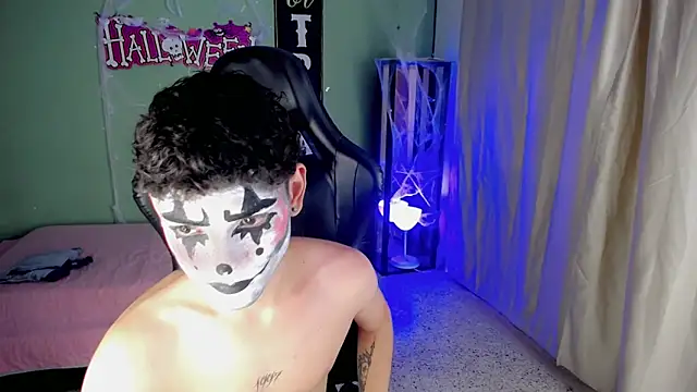 dilan hott  online show from 10-31-25, 08:16