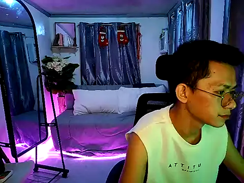 Skinny CumLoader69 online show from 11-13-25, 06:23