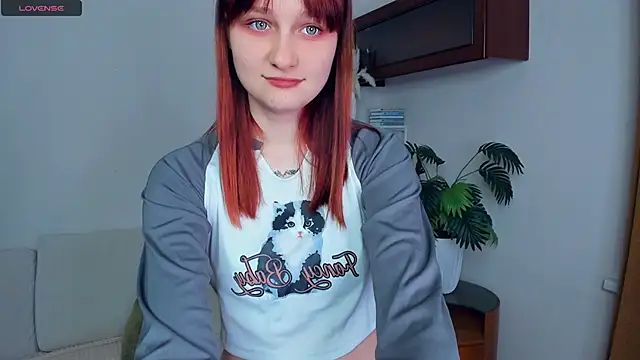 KatyKufel online show from 11-18-25, 06:44