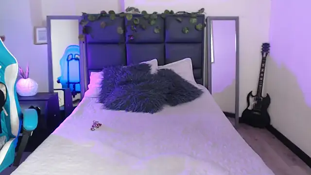 Amnesia  online show from 12-18-25, 02:21