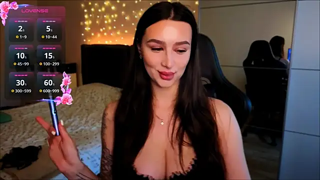 Veronica Larsson online show from 06-11-26, 10:34
