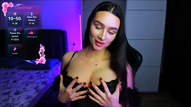 Veronica Larsson online show from 11-13-25, 08:24