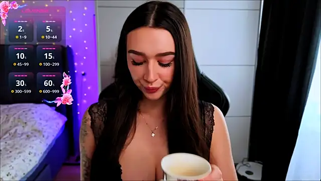 Veronica Larsson online show from 02-05-26, 09:27