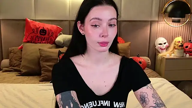 Goldy Stark online show from 10-30-25, 08:50