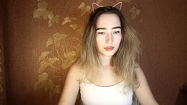 Snapshot of Awora_Wolf chatting on 09-17-25, 05:15 Awora Wolf online show from 09-17-25, 05:15