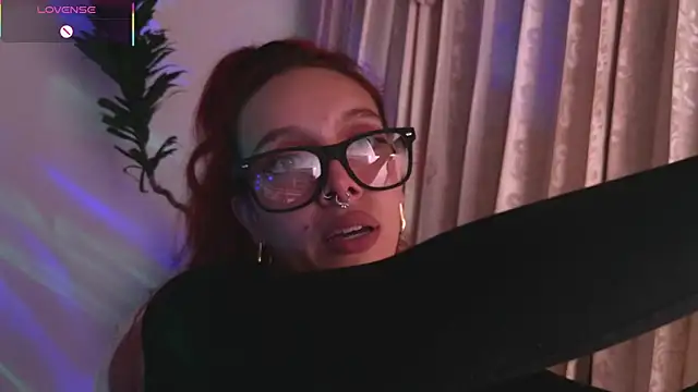 bri von dhara   online show from 12-17-25, 09:20