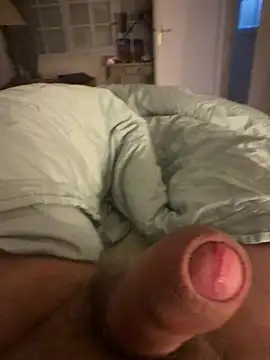 Snapshot of ejaculationmassive chatting on 01-12-26, 08:10 ejaculationmassive online show from 01-12-26, 08:10