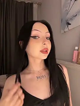 Lina Thornton  online show from 04-12-26, 08:56