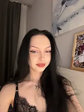 Lina Thornton  online show from 04-28-26, 08:24