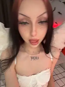 Lina Thornton  online show from 10-30-25, 08:50