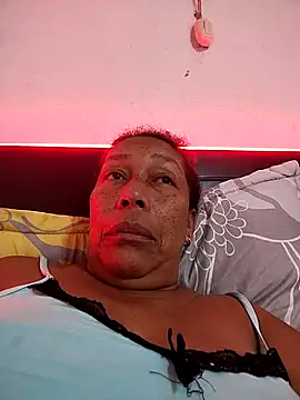 Naomi-Mature online show from 12-17-25, 08:08