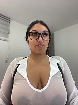 SharaRous online show from 05-14-26, 01:35