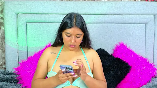 SharaRous online show from 11-19-25, 12:05