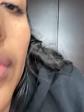 SharaRous online show from 10-12-25, 11:33