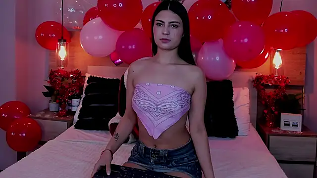 Snapshot of SusanAdams1 chatting on 02-15-26, 02:16 SusanAdams1 online show from 02-15-26, 02:16