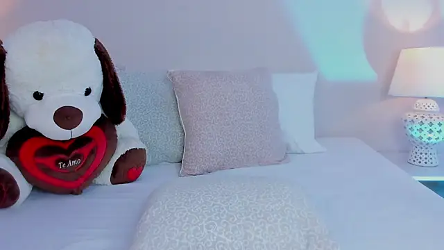 SusanAdams1 online show from 04-15-26, 07:58