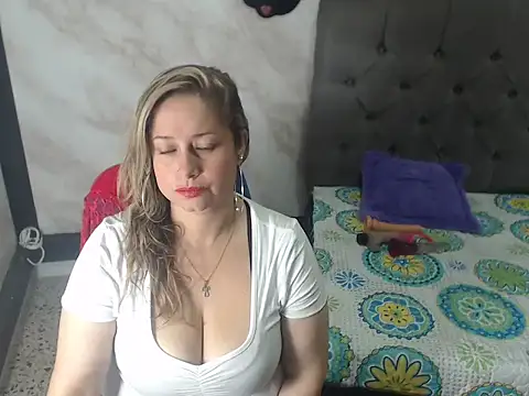 Brenda bigtitis online show from 11-08-25, 05:05