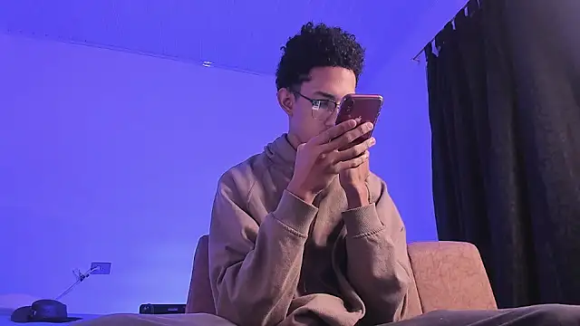 Cj davis  online show from 10-20-25, 05:42