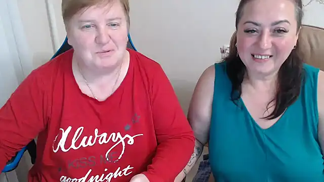 Snapshot of Bertie_Adeline chatting on 10-08-25, 06:30 Bertie Adeline online show from 10-08-25, 06:30