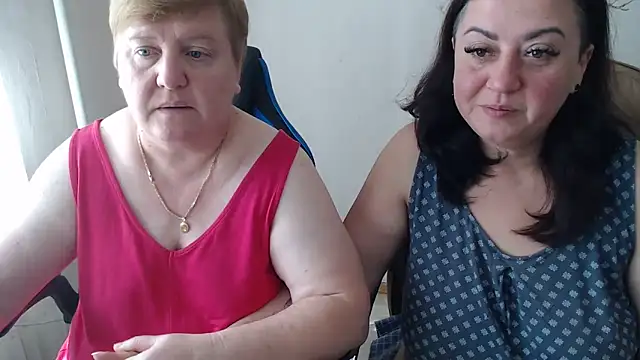 Snapshot of Bertie_Adeline chatting on 10-05-25, 08:49 Bertie Adeline online show from 10-05-25, 08:49