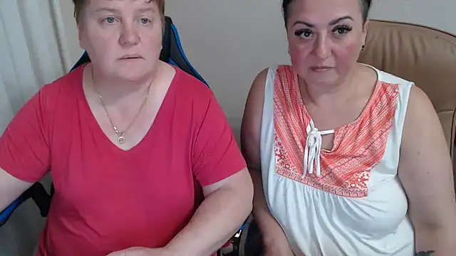 Snapshot of Bertie_Adeline chatting on 09-25-25, 06:47 Bertie Adeline online show from 09-25-25, 06:47