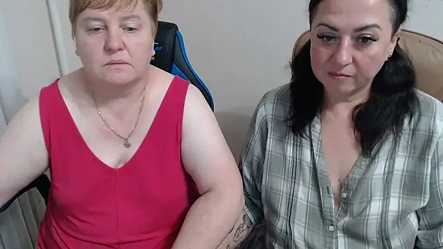 Snapshot of Bertie_Adeline chatting on 10-04-25, 08:21 Bertie Adeline online show from 10-04-25, 08:21