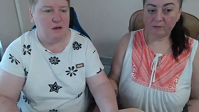 Bertie Adeline online show from 11-28-25, 09:42