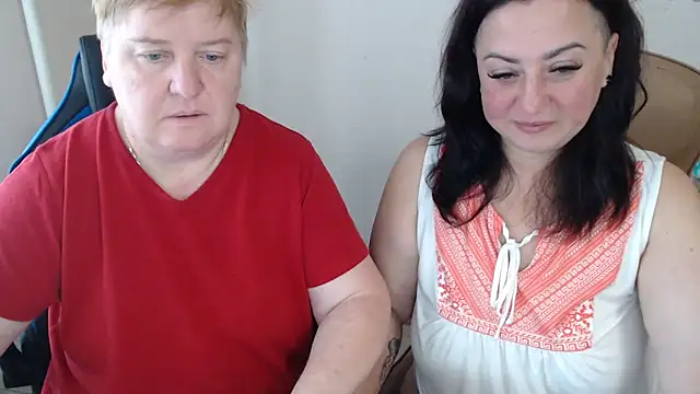 Snapshot of Bertie_Adeline chatting on 09-15-25, 07:20 Bertie Adeline online show from 09-15-25, 07:20