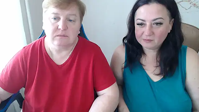 Snapshot of Bertie_Adeline chatting on 09-28-25, 08:10 Bertie Adeline online show from 09-28-25, 08:10