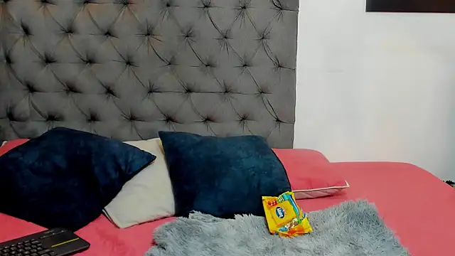 nahiroby ebony online show from 03-26-26, 04:38