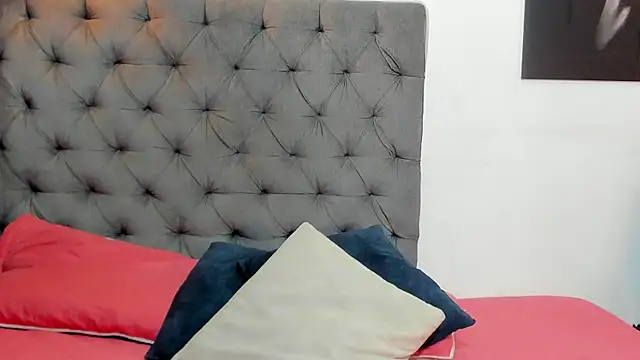 Snapshot of nahiroby_ebony chatting on 04-29-26, 06:03 nahiroby ebony online show from 04-29-26, 06:03