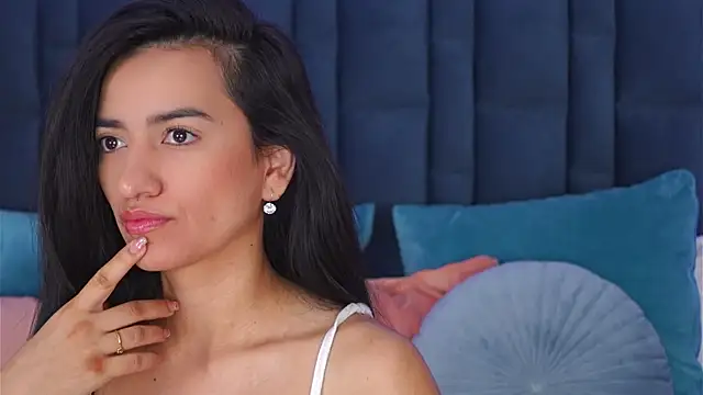 EmilyPrincy online show from 12-22-25, 05:18