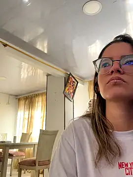 Snapshot of Allison_Bailey chatting on 10-12-25, 07:37 Allison Bailey online show from 10-12-25, 07:37