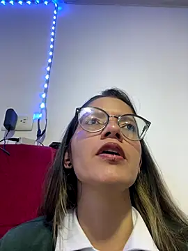 Snapshot of Allison_Bailey chatting on 10-16-25, 08:17 Allison Bailey online show from 10-16-25, 08:17