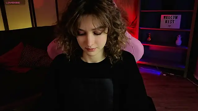 Snapshot of __grace__ chatting on 10-17-25, 10:29 grace online show from 10-17-25, 10:29