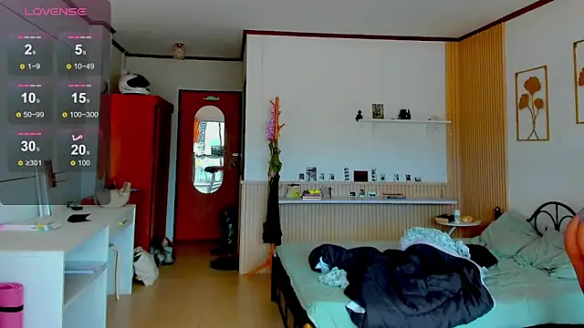   grace   online show from 11-30-25, 05:19