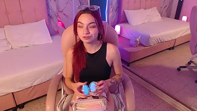 Red kytty6 online show from 03-17-26, 04:48