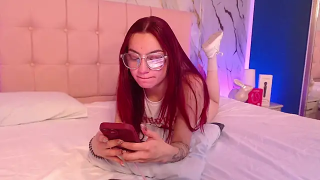 Red kytty6 online show from 12-16-25, 03:16