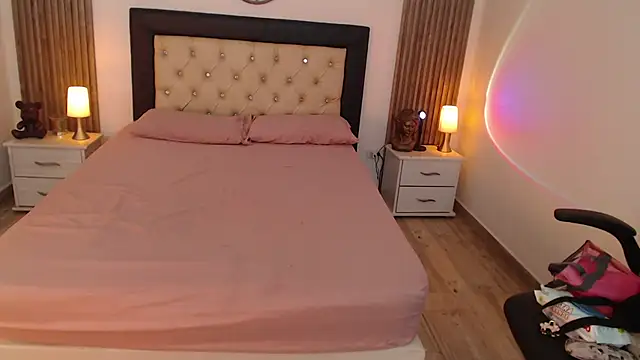 Red kytty6 online show from 10-22-25, 09:13