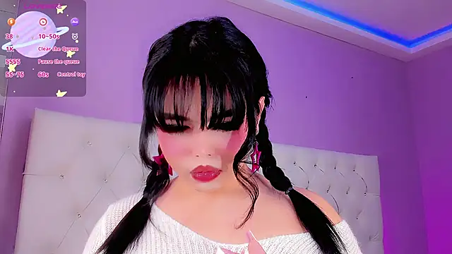 DaniielaV online show from 01-13-26, 01:48