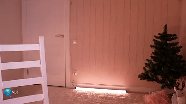 Miablueye online show from 01-15-26, 04:10