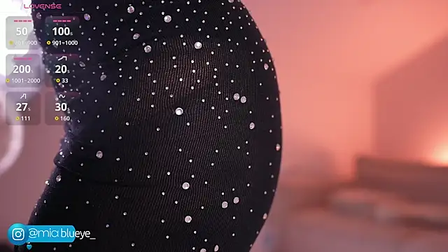 Miablueye online show from 09-16-25, 04:52