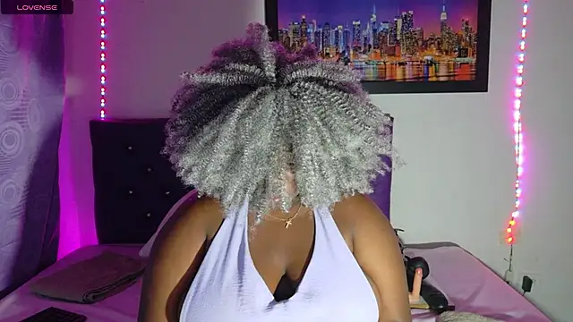 ebony NeighborMoans online show from 04-22-26, 03:13